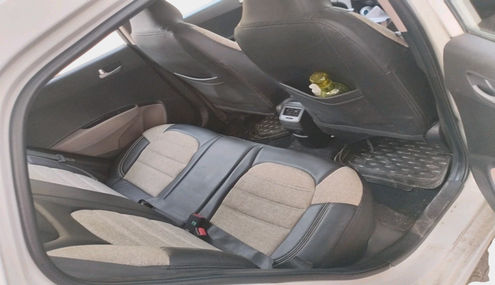 2015 Hyundai Grand i10 SPORTZ 1.2 KAPPA VTVT, Petrol, Manual, 1,00,376 km, interior