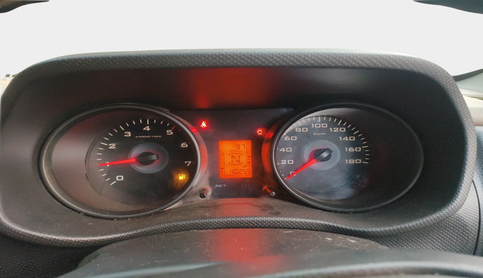 2017 Mahindra TUV300 T6, Diesel, Manual, 40,255 km, interior