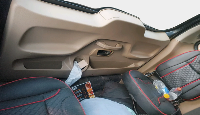 2017 Mahindra TUV300 T6, Diesel, Manual, 40,255 km, interior