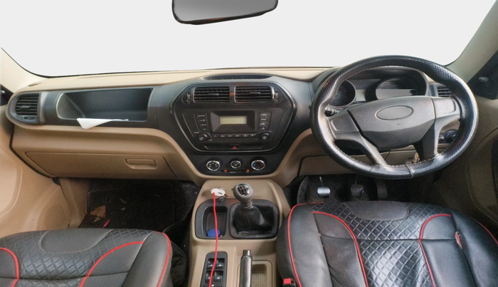 2017 Mahindra TUV300 T6, Diesel, Manual, 40,255 km, interior