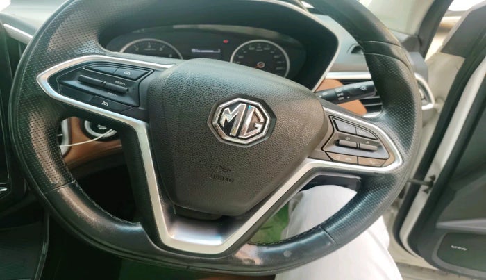 2021 MG HECTOR PLUS SELECT 2.0 DIESEL TURBO MT 7-STR, Diesel, Manual, 1,62,206 km, interior