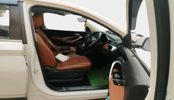 2021 MG HECTOR PLUS SELECT 2.0 DIESEL TURBO MT 7-STR, Diesel, Manual, 1,62,206 km, interior