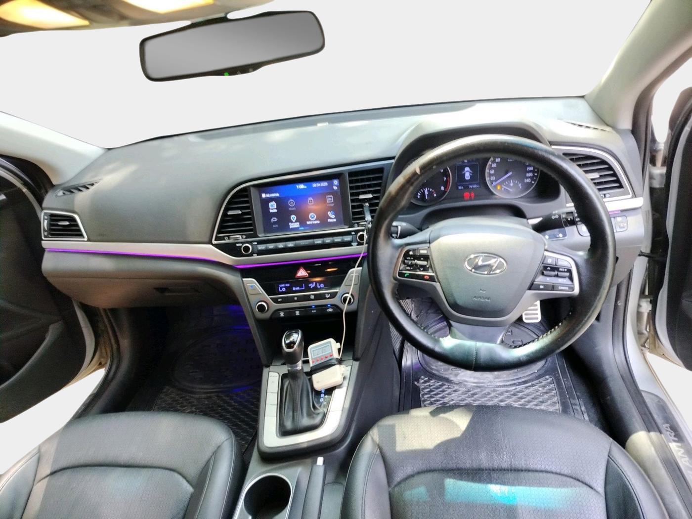2017 Hyundai New Elantra 2.0 SX(O) AT PETROL, Petrol, Automatic, 79,142 km, interior