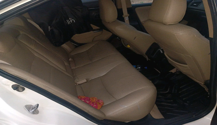 2015 Honda City 1.5L I-VTEC V MT, Petrol, Manual, 1,31,581 km, interior