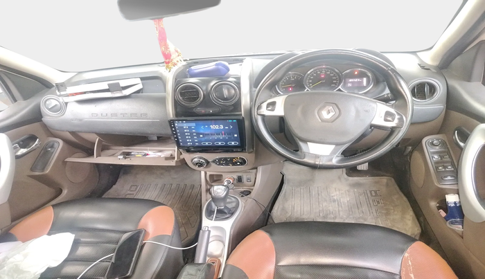 2016 Renault Duster 110 PS RXZ 4X2 AMT DIESEL, Diesel, Automatic, 1,85,423 km, interior