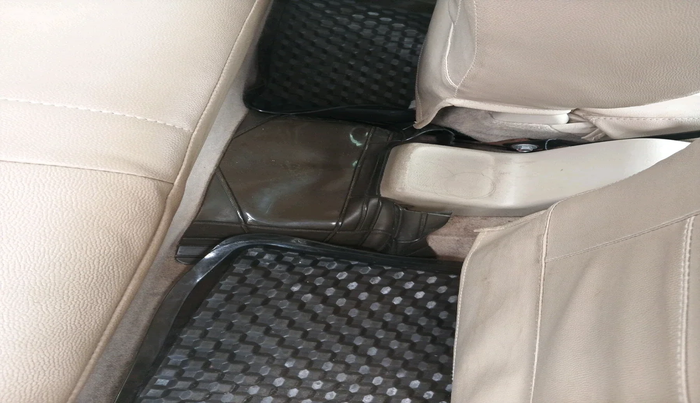 2015 Maruti Swift Dzire LXI (O), Petrol, Manual, 46,657 km, interior