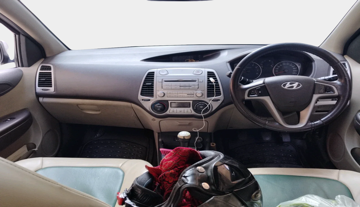 2011 Hyundai i20 SPORTZ 1.2, Petrol, Manual, 76,048 km, interior