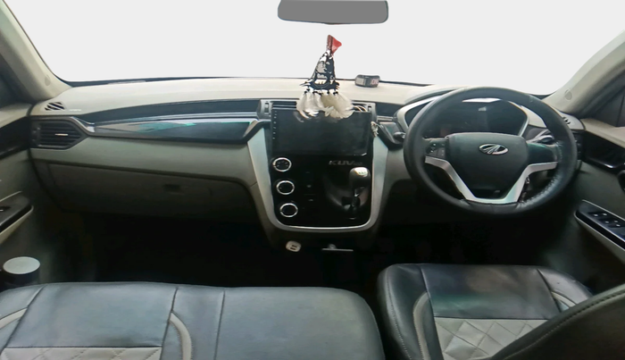 2017 Mahindra Kuv100 K6 PLUS 6 STR, CNG, Manual, 87,832 km, interior