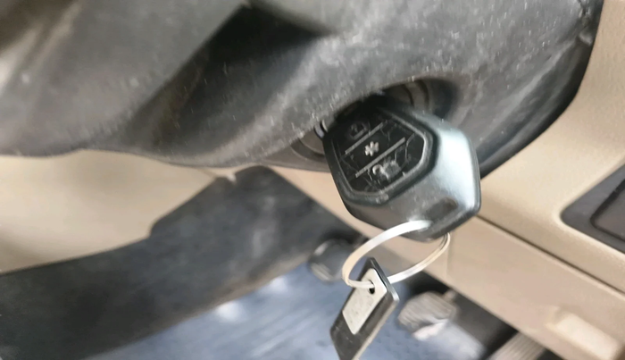 2016 Mahindra TUV300 T6 PLUS, Diesel, Manual, 1,75,110 km, interior