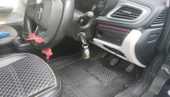 2023 Tata ALTROZ XM PLUS SUNROOF CNG, Petrol, Manual, 15,359 km, interior