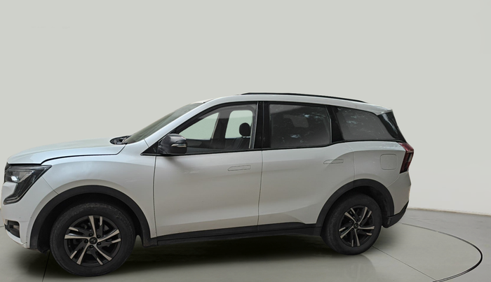 2023 Mahindra XUV700 AX 5 D AT 5 STR, Diesel, Automatic, 72,410 km, exterior