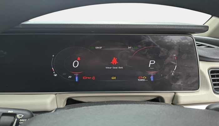 2023 Mahindra XUV700 AX 5 D AT 5 STR, Diesel, Automatic, 72,410 km, interior