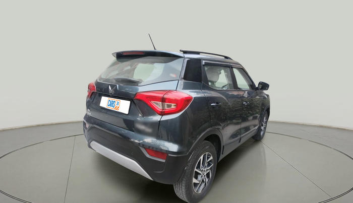 2023 Mahindra XUV300 W8 (O) 1.2 PETROL AMT, Petrol, Automatic, 11,353 km, exterior
