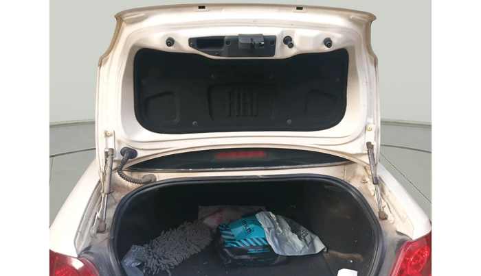 2016 Fiat Linea EMOTION 1.4 L T JET, Petrol, Manual, 40,821 km, exterior