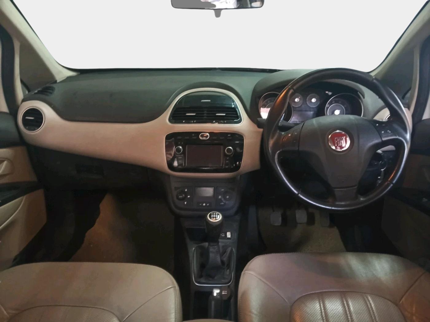 2016 Fiat Linea EMOTION 1.4 L T JET, Petrol, Manual, 40,821 km, interior
