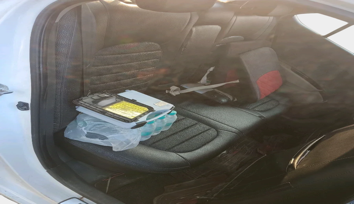 2014 Hyundai Xcent S (O) 1.2, Petrol, Manual, 1,30,276 km, interior