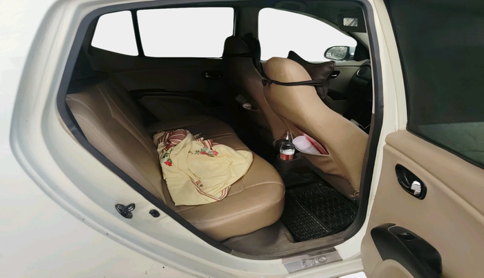 2011 Hyundai i10 MAGNA 1.2, Petrol, Manual, 92,350 km, interior