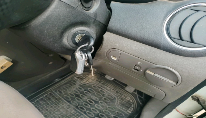 2011 Hyundai i10 MAGNA 1.2, Petrol, Manual, 92,350 km, interior