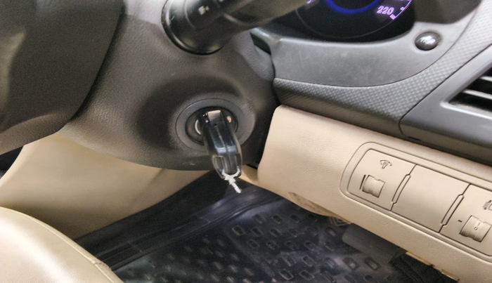 2011 Hyundai Verna FLUIDIC 1.6 VTVT SX, Petrol, Manual, 1,12,230 km, interior