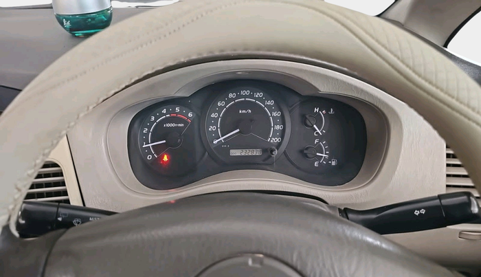 2010 Toyota Innova 2.5 G4 7 STR, Diesel, Manual, 2,32,838 km, interior