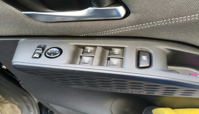 2025 Nissan MAGNITE N-Connecta B4D 1.0 Petrol AMT, Petrol, Automatic, 4,869 km, interior