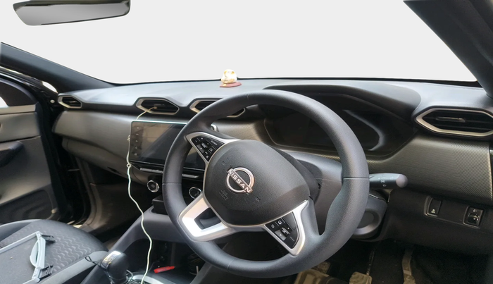 2025 Nissan MAGNITE N-Connecta B4D 1.0 Petrol AMT, Petrol, Automatic, 4,869 km, interior