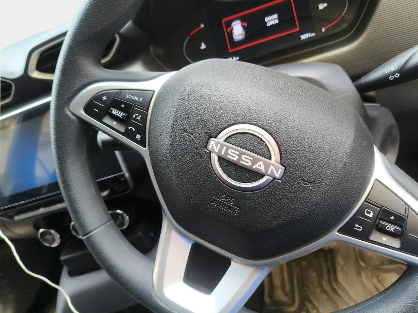 2025 Nissan MAGNITE N-Connecta B4D 1.0 Petrol AMT, Petrol, Automatic, 4,869 km, interior