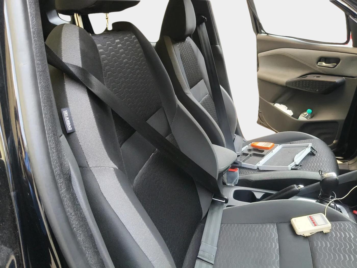 2025 Nissan MAGNITE N-Connecta B4D 1.0 Petrol AMT, Petrol, Automatic, 4,869 km, interior