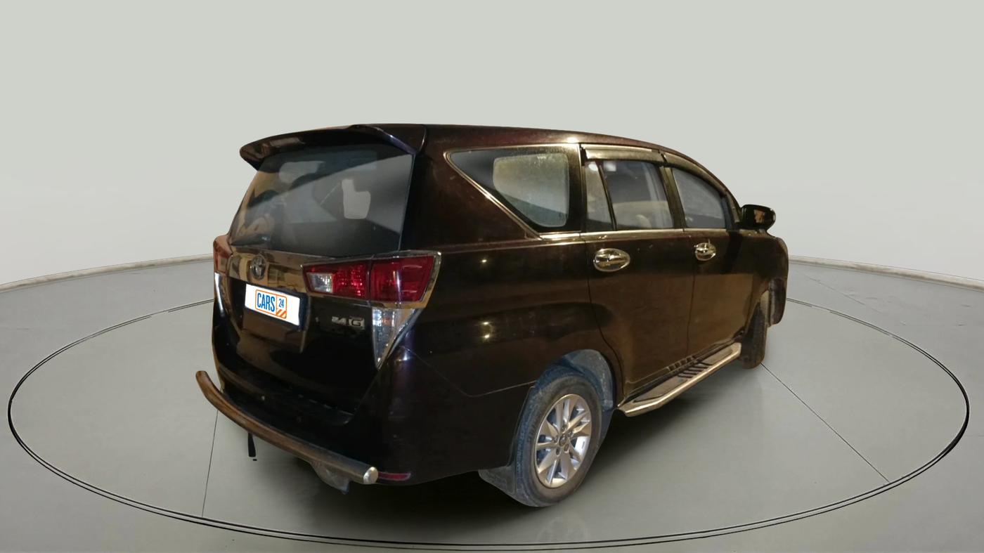 2017 Toyota Innova Crysta 2.4 GX 8 STR, Diesel, Manual, 1,80,337 km, exterior