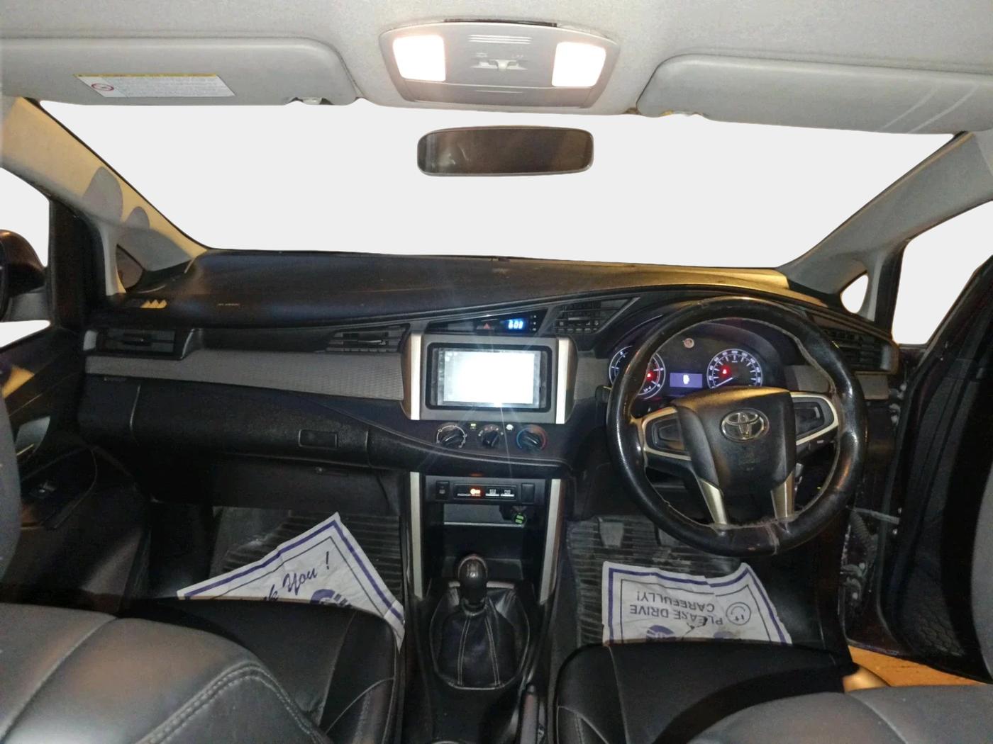 2017 Toyota Innova Crysta 2.4 GX 8 STR, Diesel, Manual, 1,80,337 km, interior