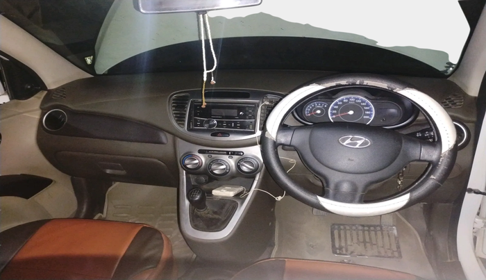 2016 Hyundai i10 MAGNA 1.1, Petrol, Manual, 39,788 km, interior