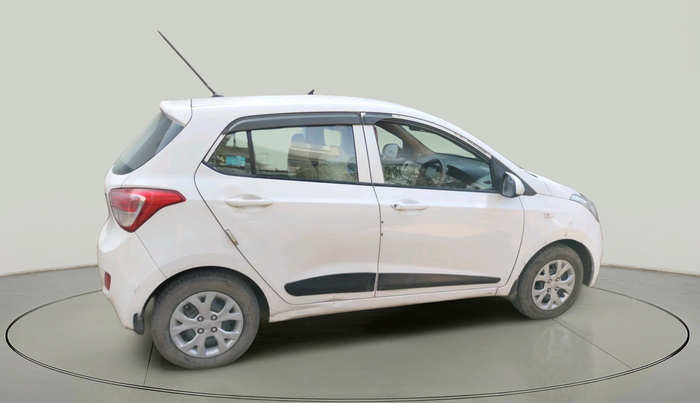 2016 Hyundai Grand i10 MAGNA 1.2 KAPPA VTVT, CNG, Manual, 1,38,037 km, exterior