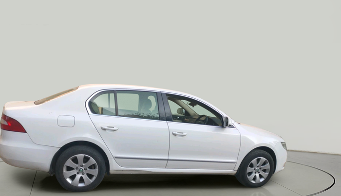 2011 Skoda Superb ELEGANCE 1.8 TSI MT, Petrol, Manual, 48,605 km, exterior