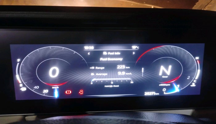 2022 Mahindra XUV700 AX 5 P MT 7 STR, Petrol, Manual, 26,271 km, interior