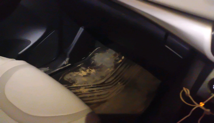 2022 Mahindra XUV700 AX 5 P MT 7 STR, Petrol, Manual, 26,271 km, interior