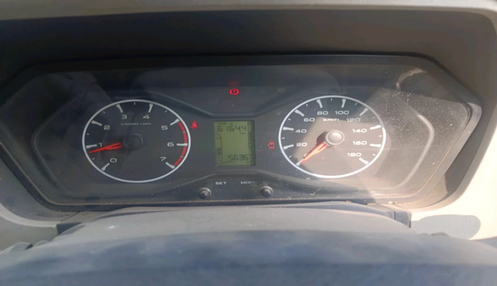 2018 Mahindra Scorpio S5, Diesel, Manual, 56,367 km, interior