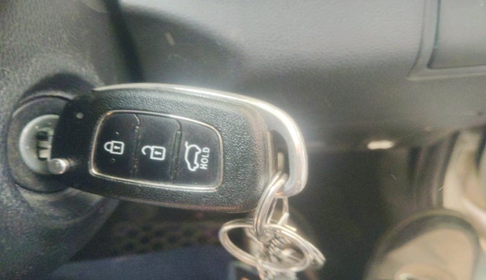 2016 Hyundai i20 Active 1.2 S, Petrol, Manual, 1,17,032 km, interior