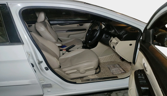 2016 Maruti Ciaz ZDI+ SHVS, Diesel, Manual, 1,93,057 km, interior