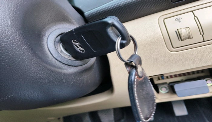 2012 Hyundai Verna FLUIDIC 1.6 VTVT SX, Petrol, Manual, 46,757 km, interior