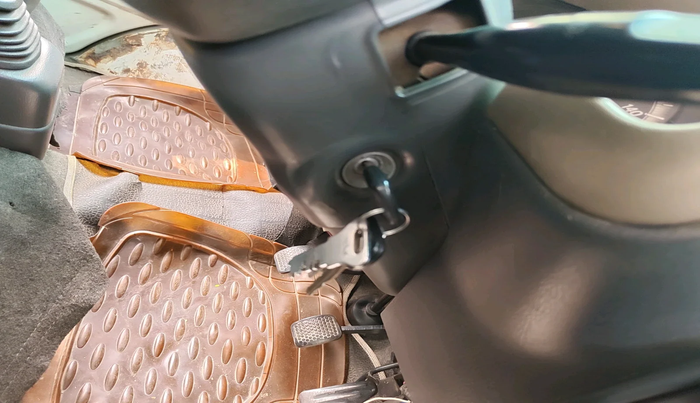 2015 Maruti Eeco 5 STR WITH A/C+HTR, Petrol, Manual, 17,082 km, interior