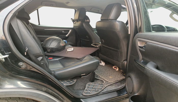 2021 Toyota Fortuner 4X2 AT 2.7 PETROL, Petrol, Automatic, 30,748 km, interior