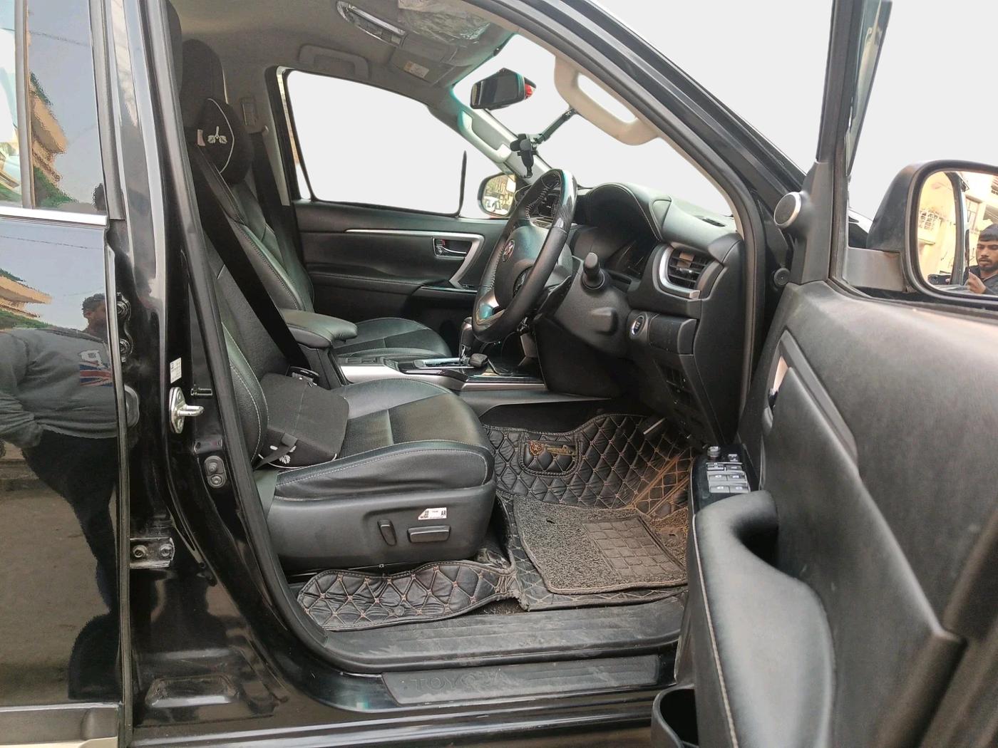 2021 Toyota Fortuner 4X2 AT 2.7 PETROL, Petrol, Automatic, 30,748 km, interior
