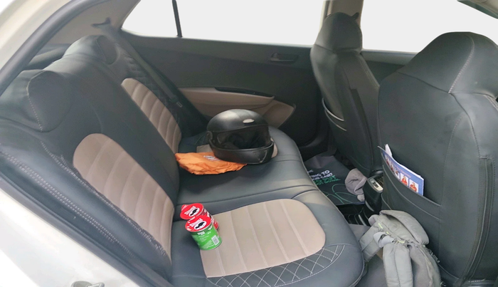 2015 Hyundai Grand i10 MAGNA 1.2 KAPPA VTVT, Petrol, Manual, 1,52,053 km, interior