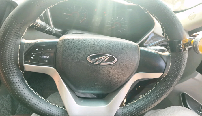 2016 Mahindra Kuv100 K8 6 STR, Petrol, Manual, 36,948 km, interior