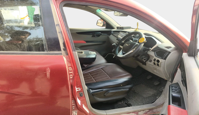 2016 Mahindra Kuv100 K8 6 STR, Petrol, Manual, 36,948 km, interior