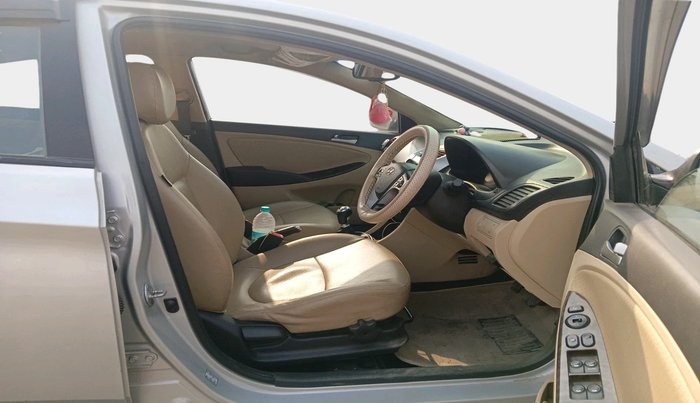 2016 Hyundai Verna 1.6 VTVT SX (O), Petrol, Manual, 57,677 km, interior