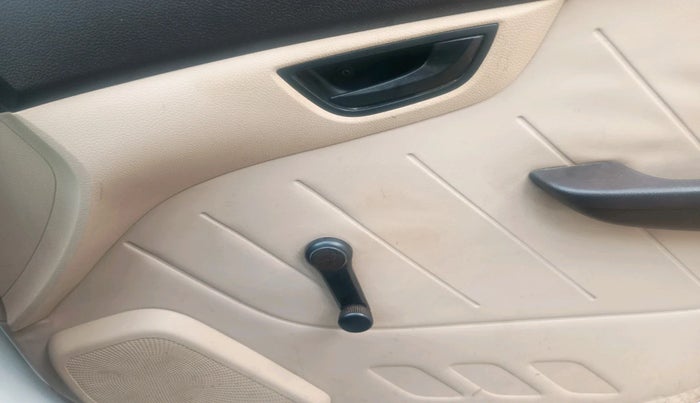 2015 Hyundai Eon D-LITE+, Petrol, Manual, 99,729 km, interior