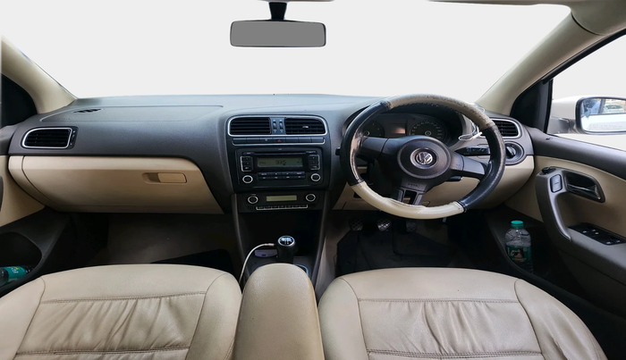 2011 Volkswagen Vento HIGHLINE 1.6 MPI, Petrol, Manual, 1,17,970 km, interior