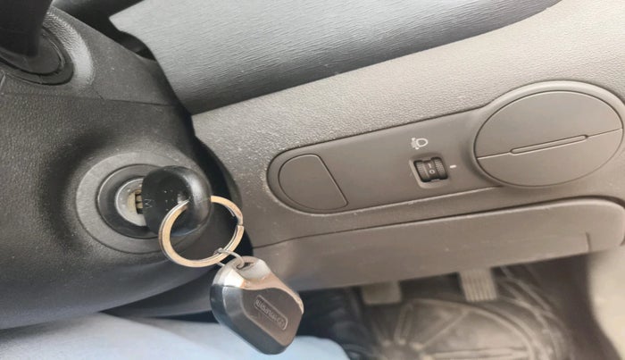 2010 Hyundai i10 MAGNA 1.2, Petrol, Manual, 42,136 km, interior