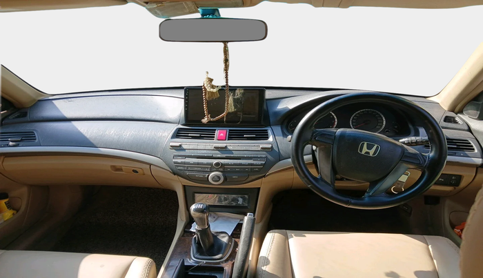 2011 Honda Accord 2.4L I-VTEC MT, Petrol, Manual, 1,42,041 km, interior